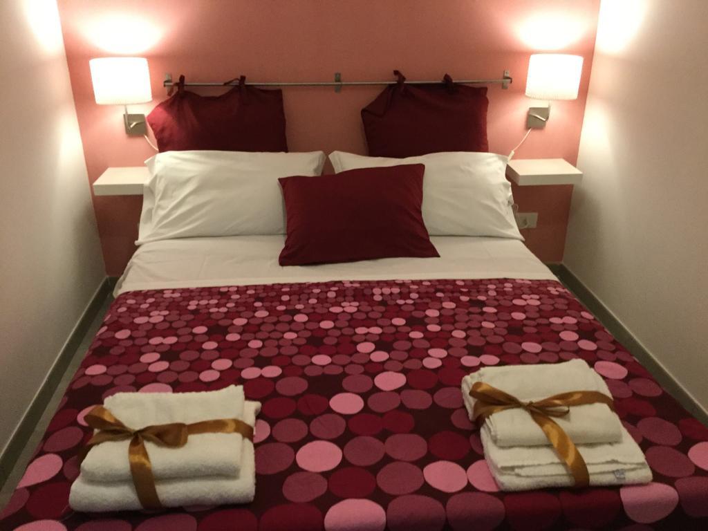 Vila Case Vacanze Le Rose Noto Exteriér fotografie