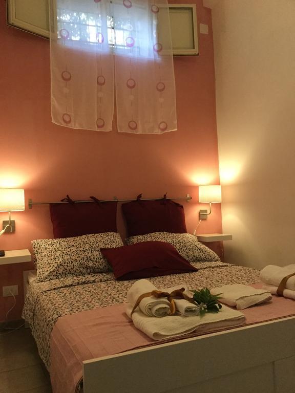 Vila Case Vacanze Le Rose Noto Exteriér fotografie